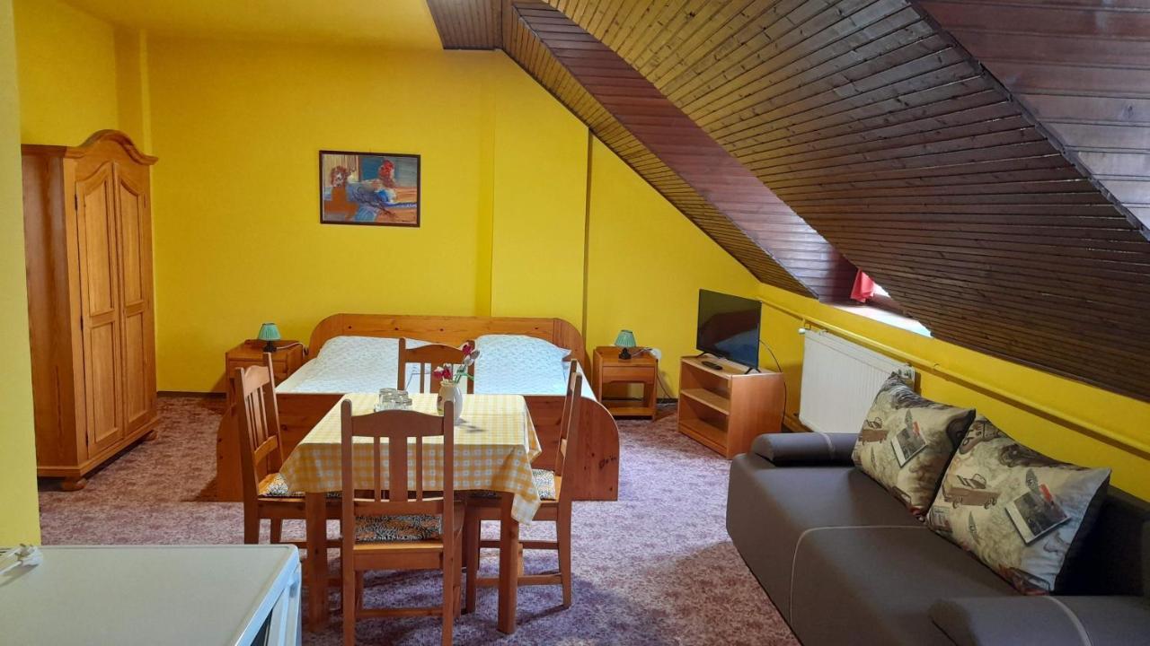 Hotel Centrum Apartman Hajdúszoboszló Exterior foto